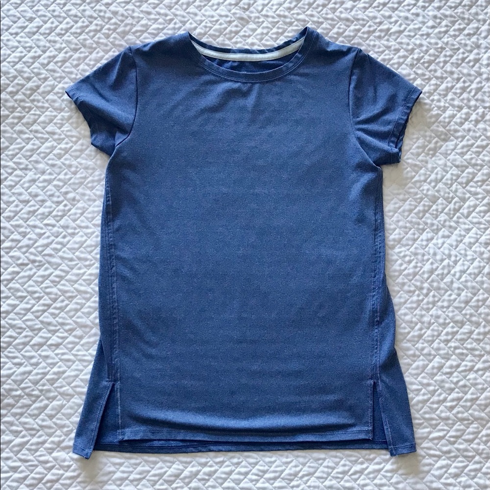 All in Motion Girls Large dri-fit t- shirt